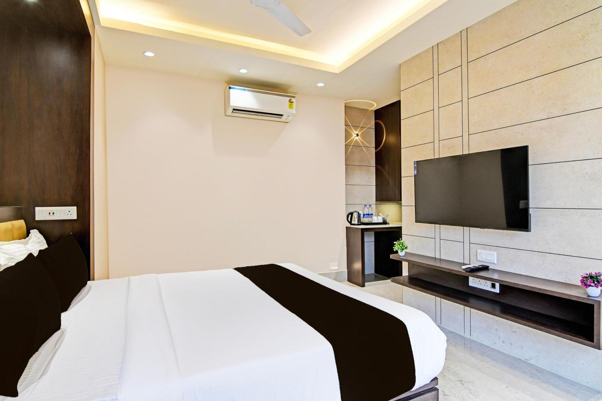 Super Hotel O Samotel Calcutta Extérieur photo